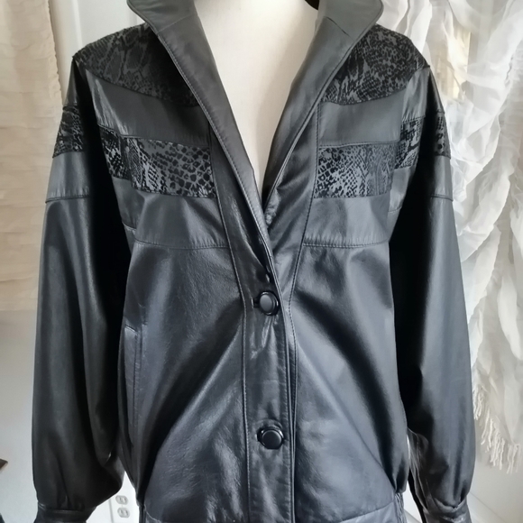 Genuine Soft Texure leather Jacket with Real Fur Collar Fur Vest - Picture 4 of 14